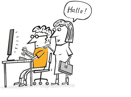 Eine betroffene Person sitzt am PC und wird zur Kontaktaufnahme auf die Schulter getippt.